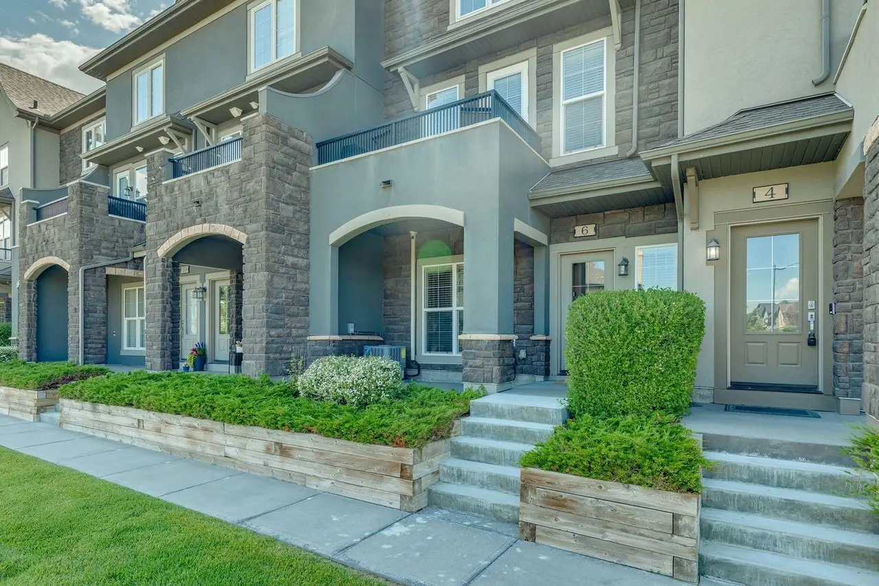 6 Quarry Lane SE