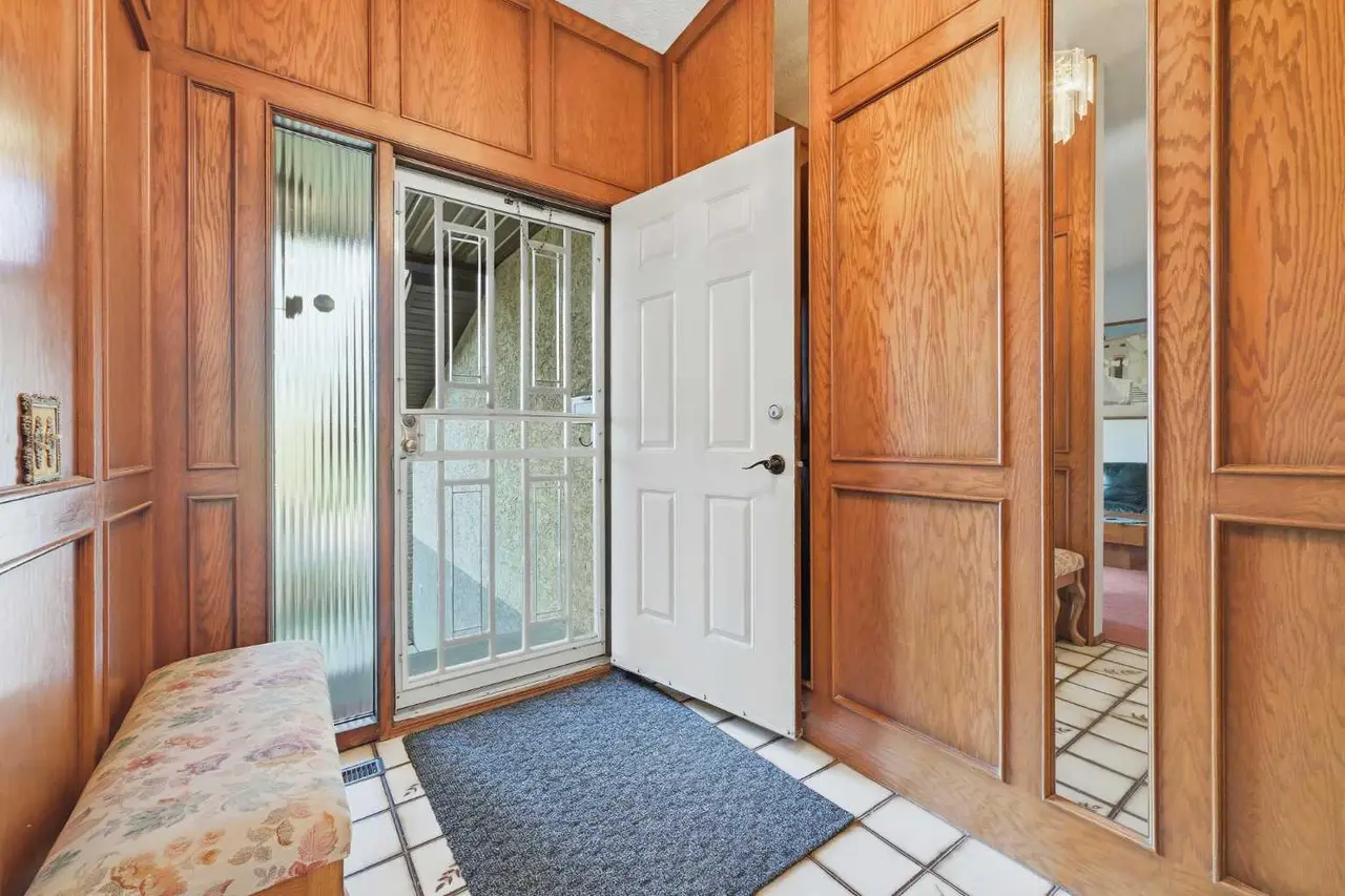 149 Edgehill Drive NW
