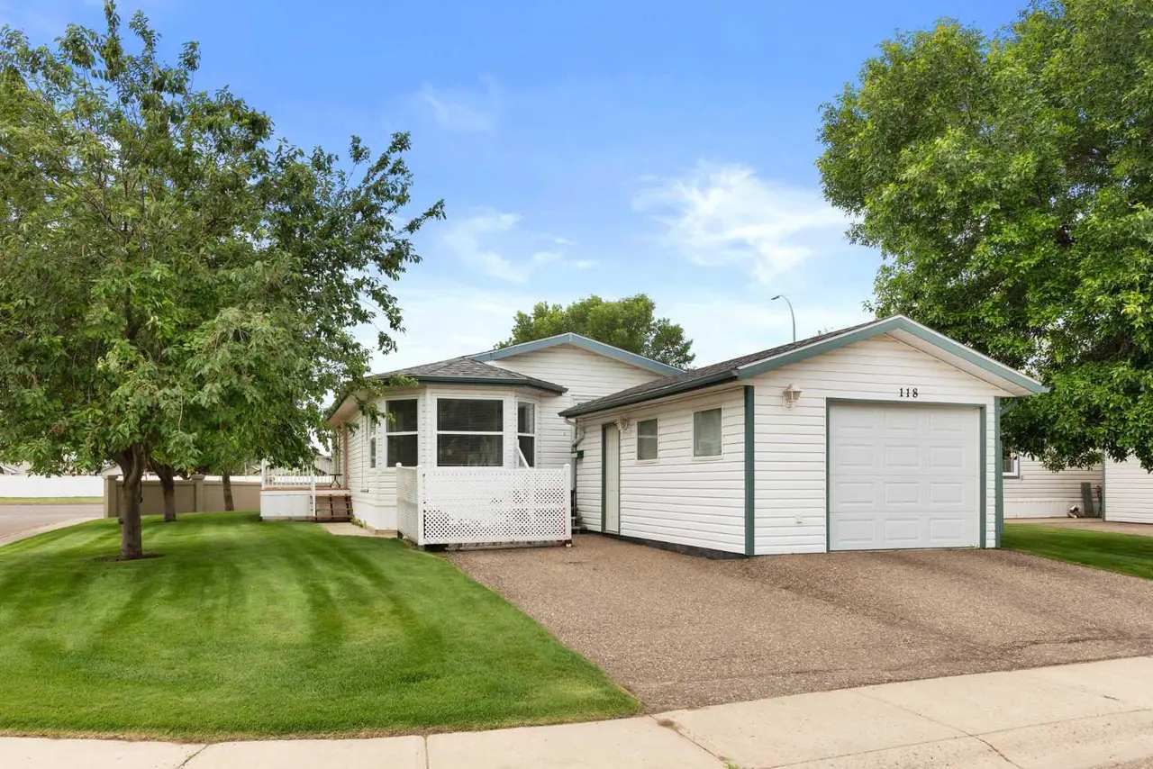118, 1600 Strachan Road SE