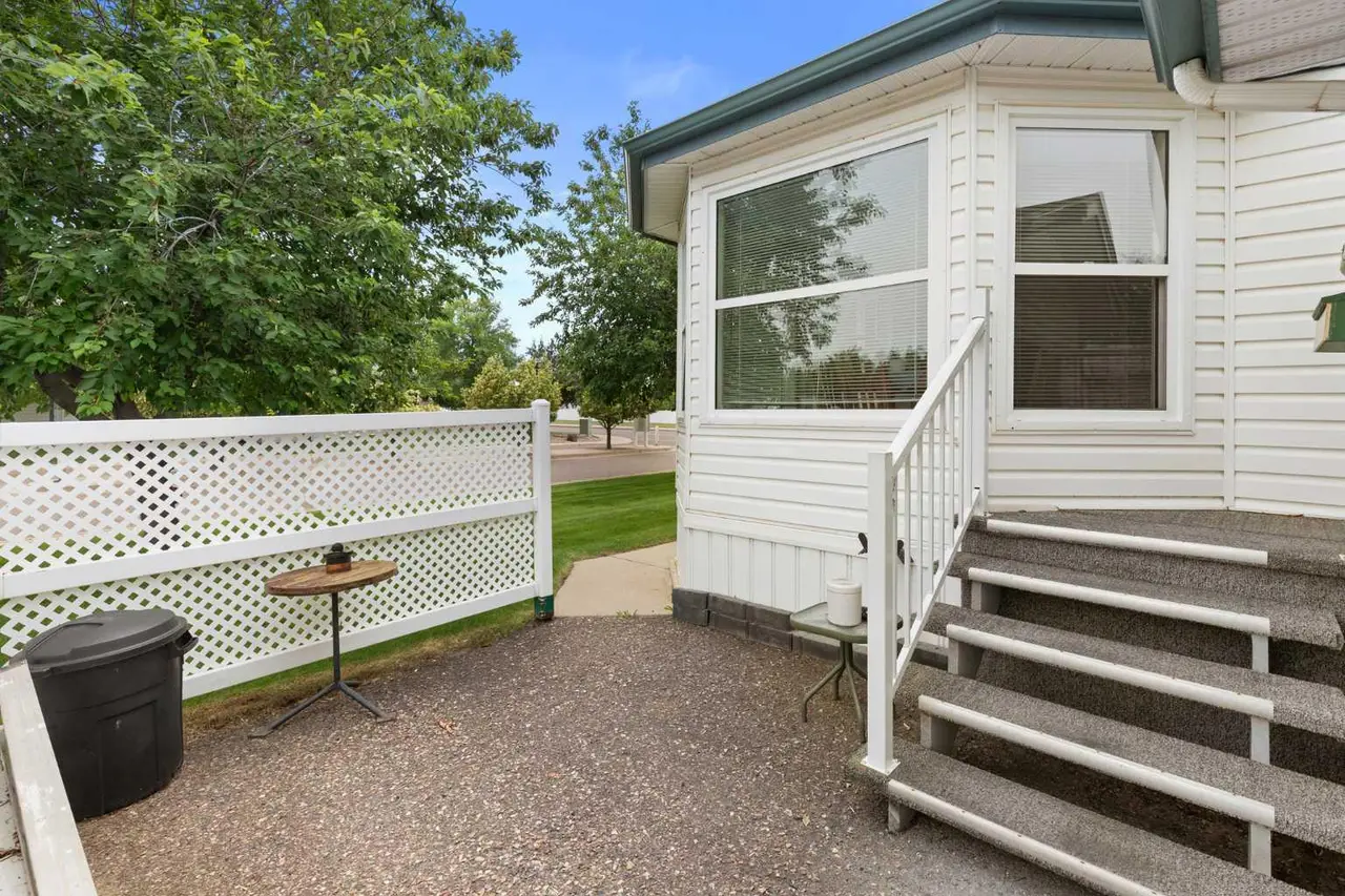118, 1600 Strachan Road SE