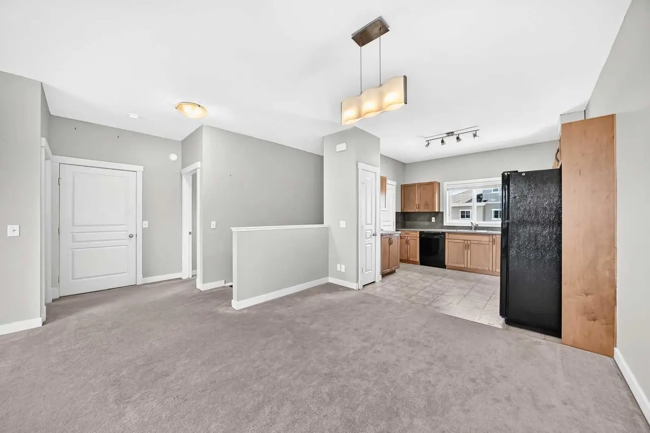 502, 281 Cougar Ridge Drive SW