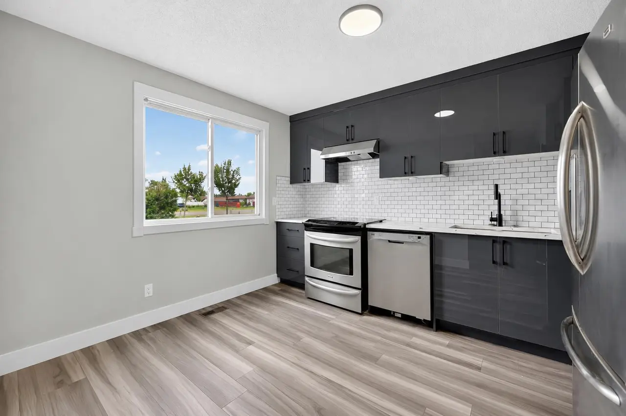 72, 3029 Rundleson Road NE