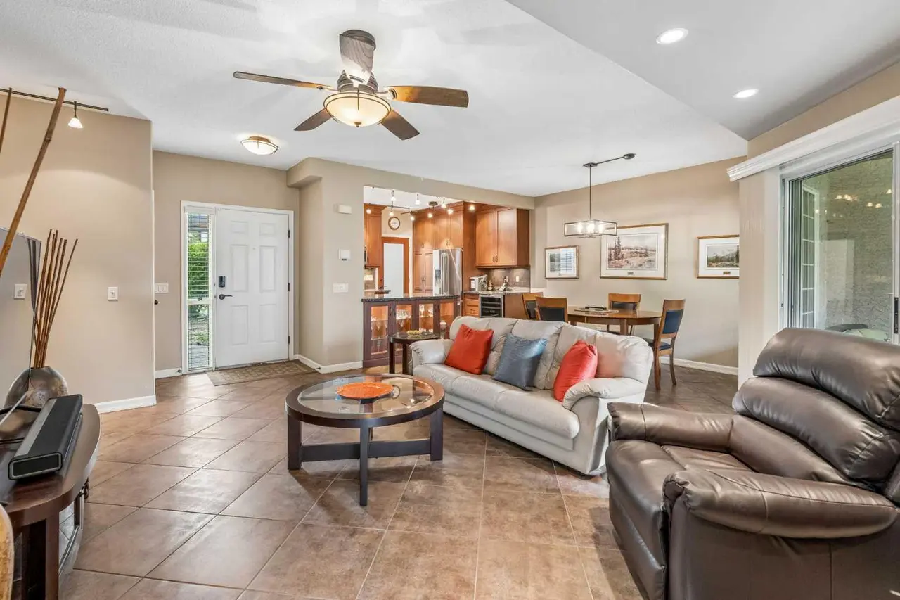 604, 1997 Sirocco Drive SW