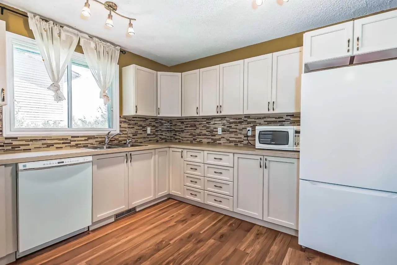 55 Bermuda Close NW