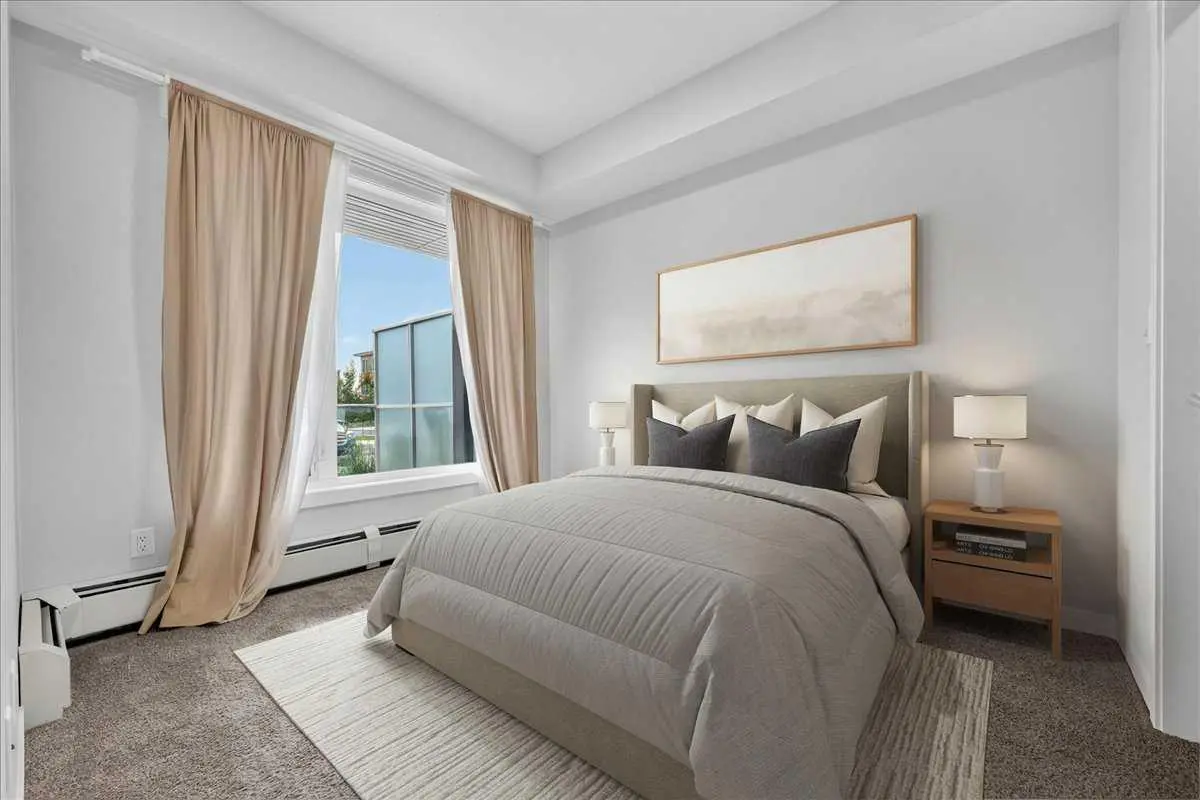101, 200 Shawnee Square SW