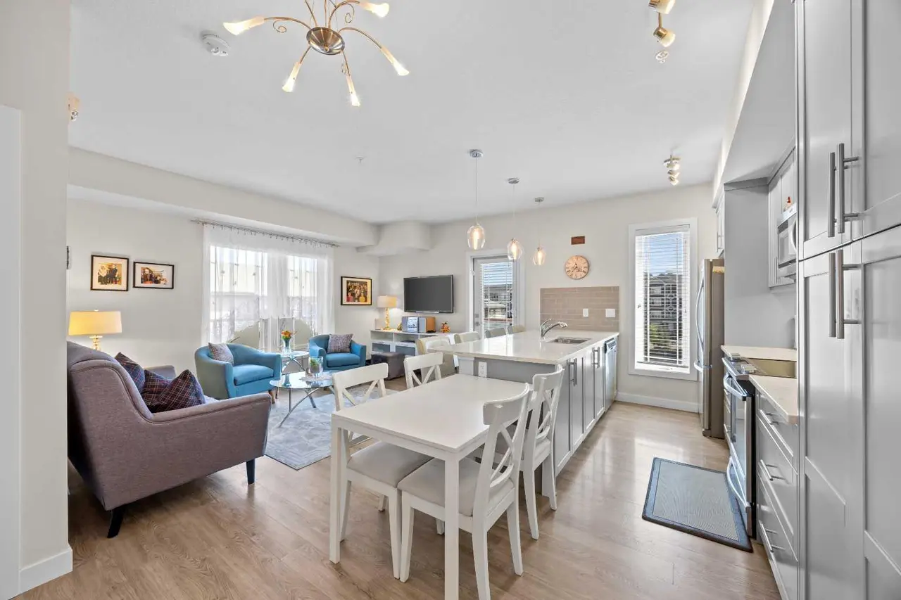 301, 300 Auburn Meadows Manor SE