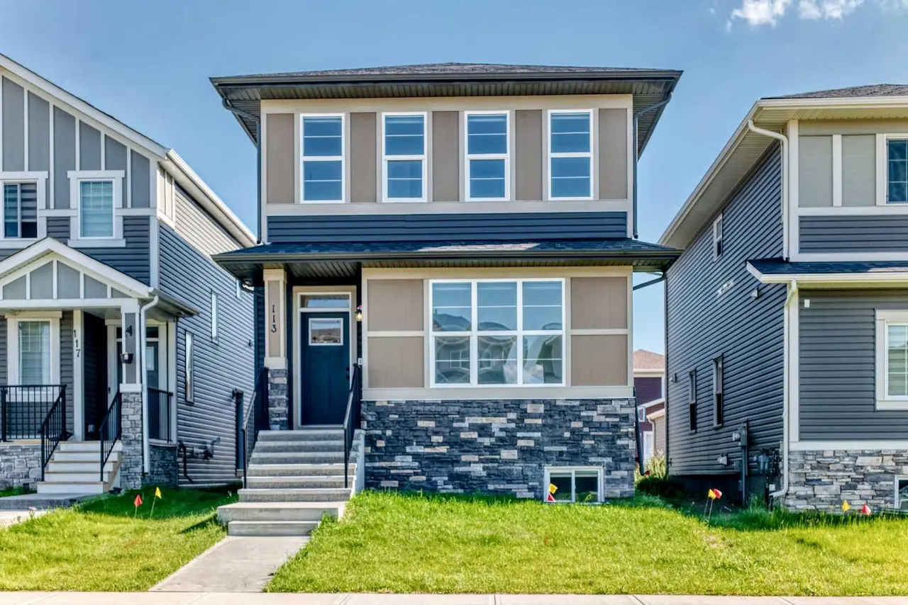 113 Midtown Close SW