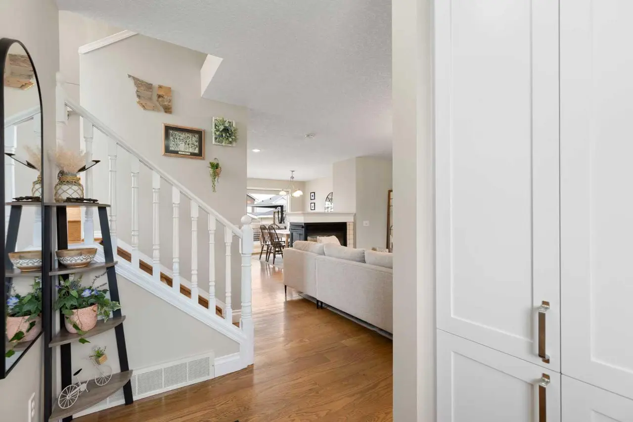 130 Tuscany Valley Drive NW