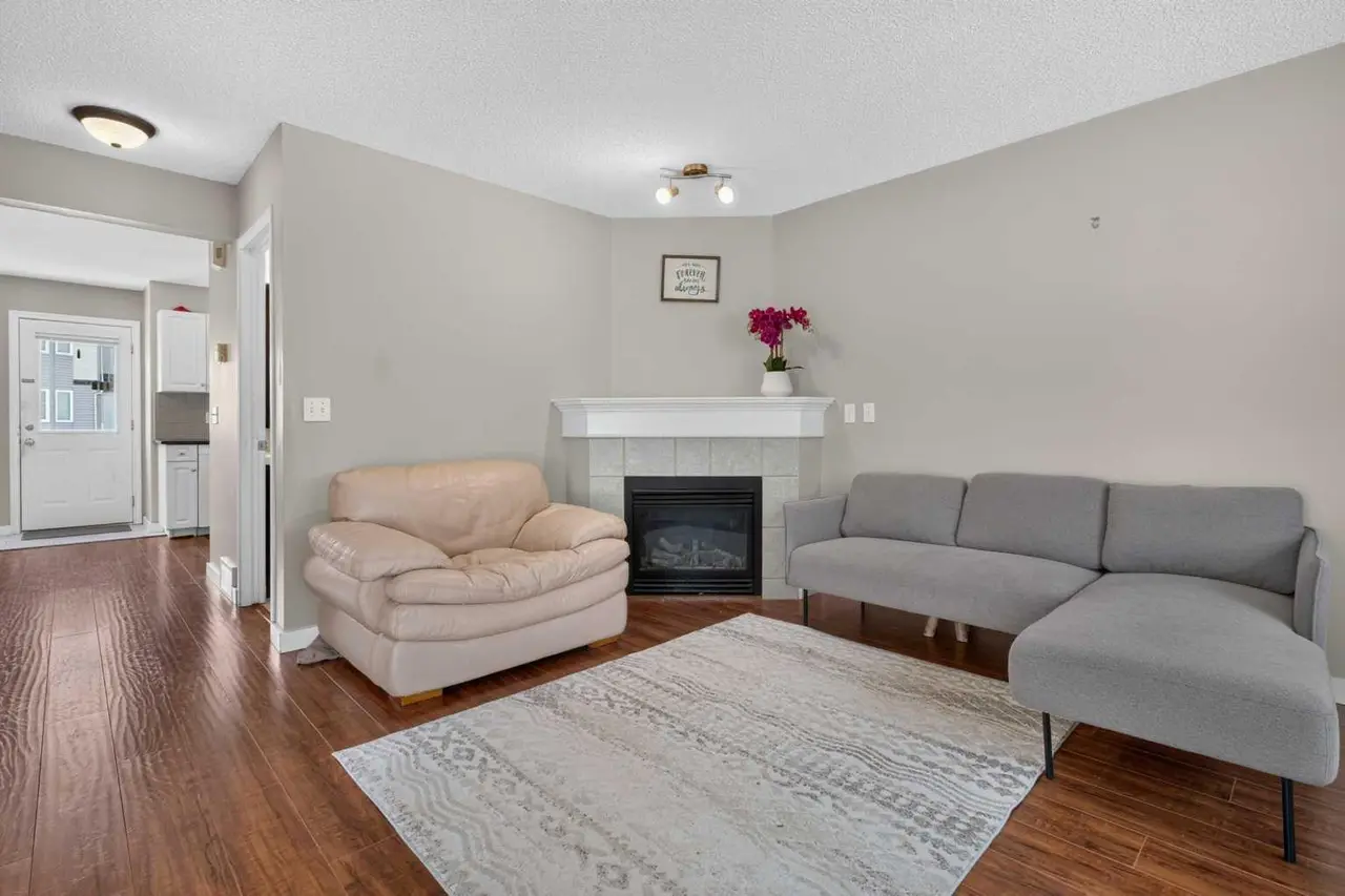 118 Royal Birch Villas NW