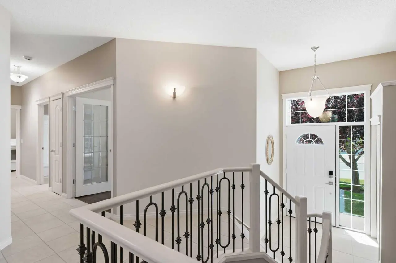 215 Rocky Ridge Villas NW