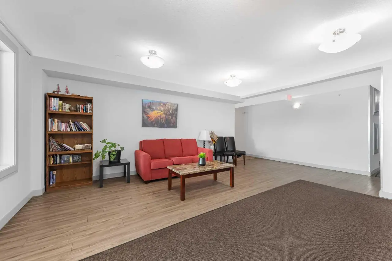 423, 195 Kincora Glen Road NW