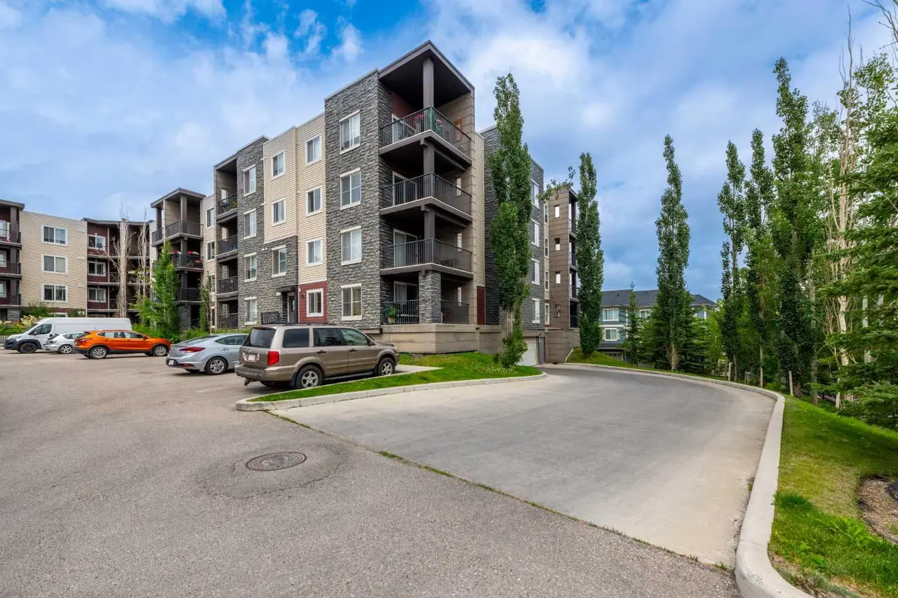 423, 195 Kincora Glen Road NW