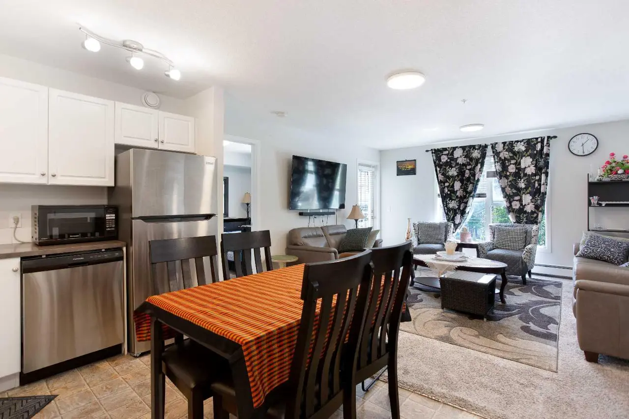 210, 2000 Applevillage Court SE