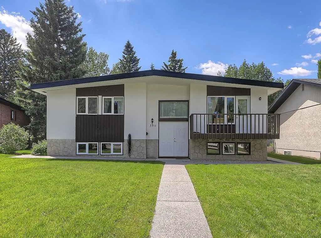 3911 Vincent Drive NW