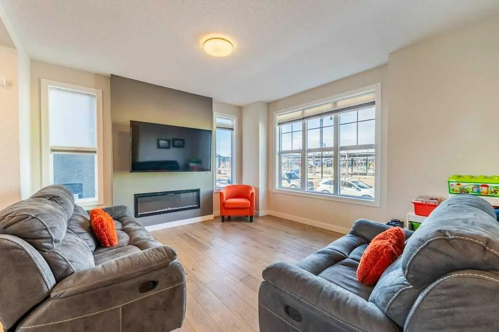 153 Waterford Boulevard 