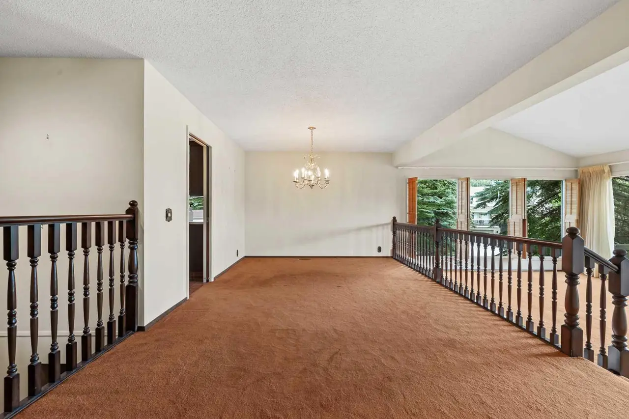 1, 1901 Varsity Estates Drive NW