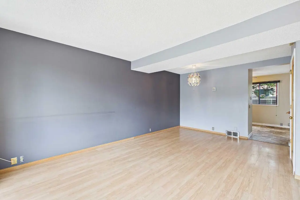 3, 2300 Oakmoor Drive SW