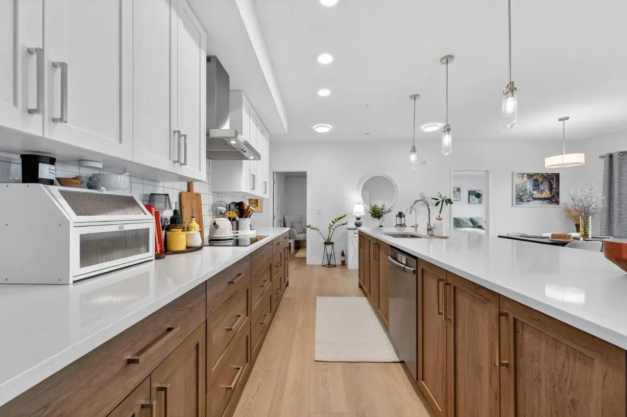 3208, 20295 Seton Way SE