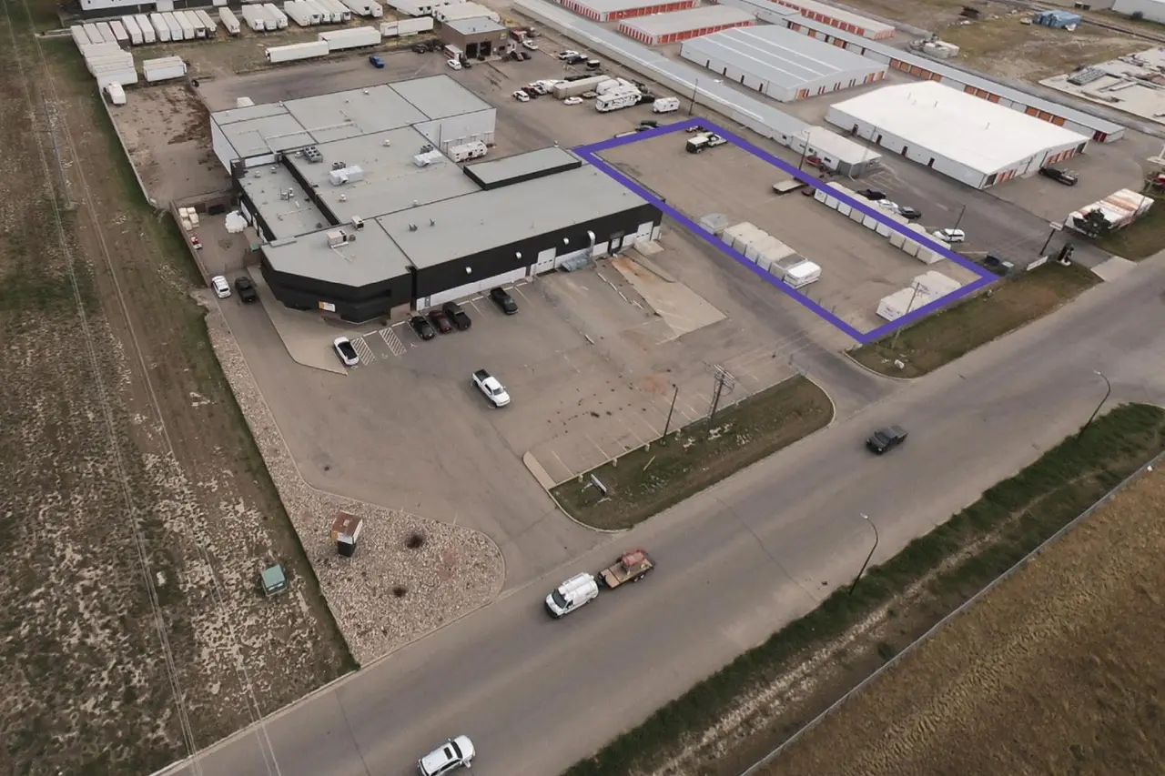 0.56-acres, 2525 36 Street N