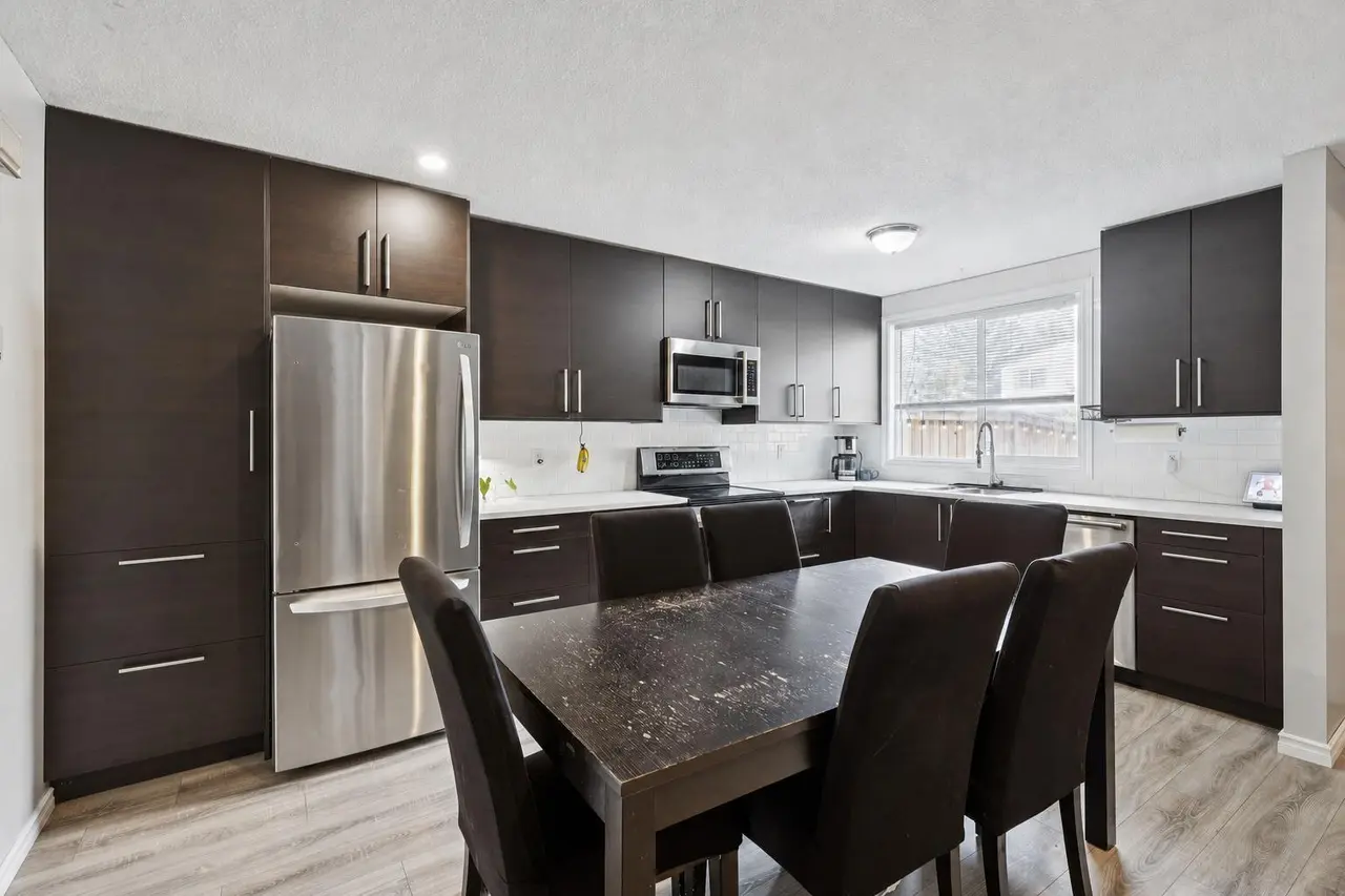 83, 630 Sabrina Road SW