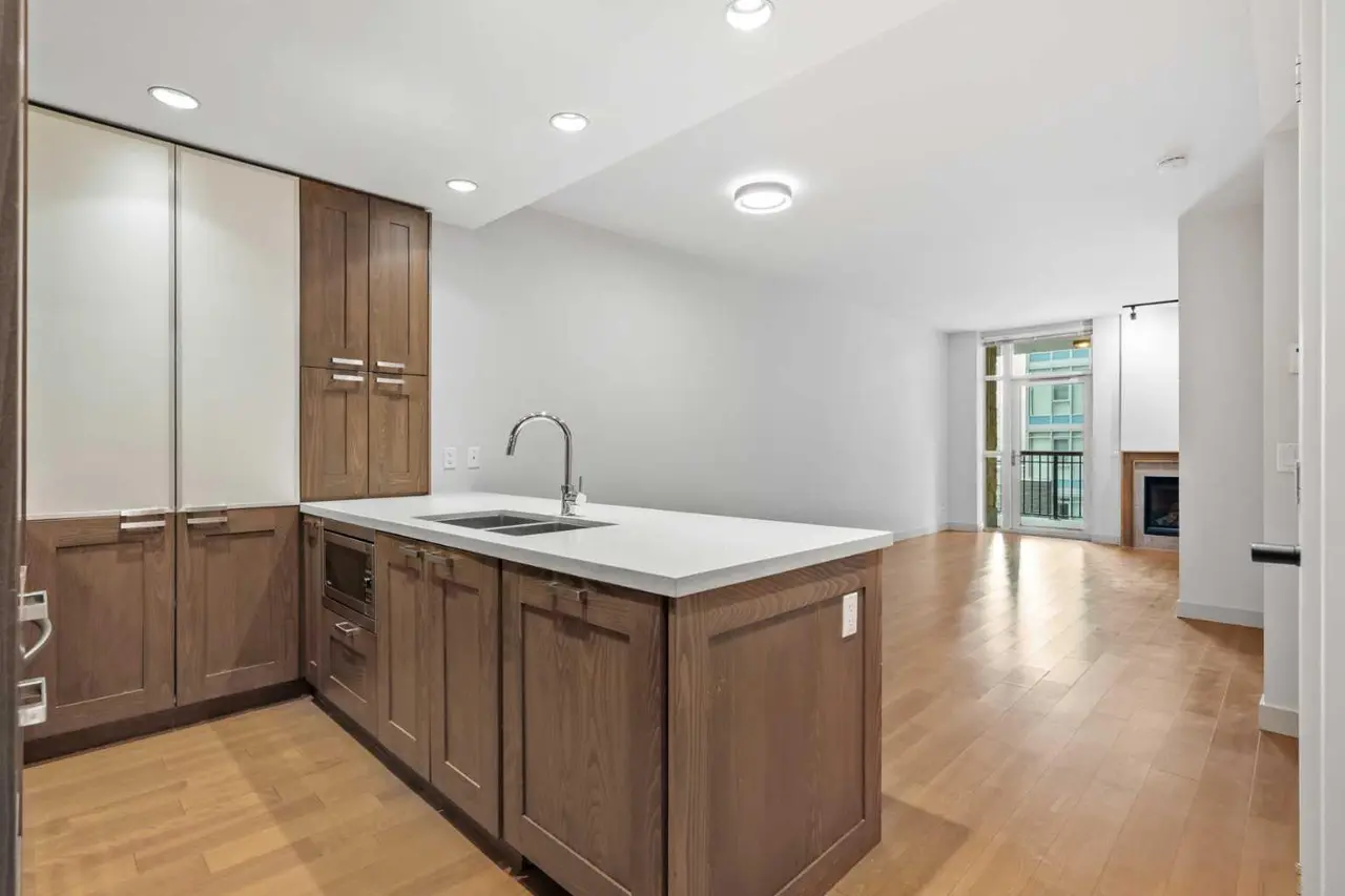 317, 222 Riverfront Avenue SW