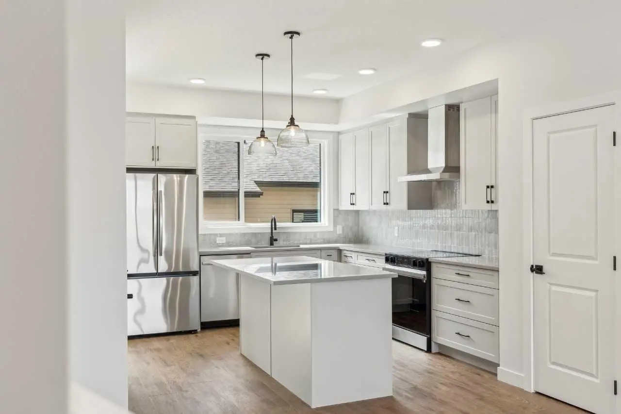 49 Silverton Glen Way SW