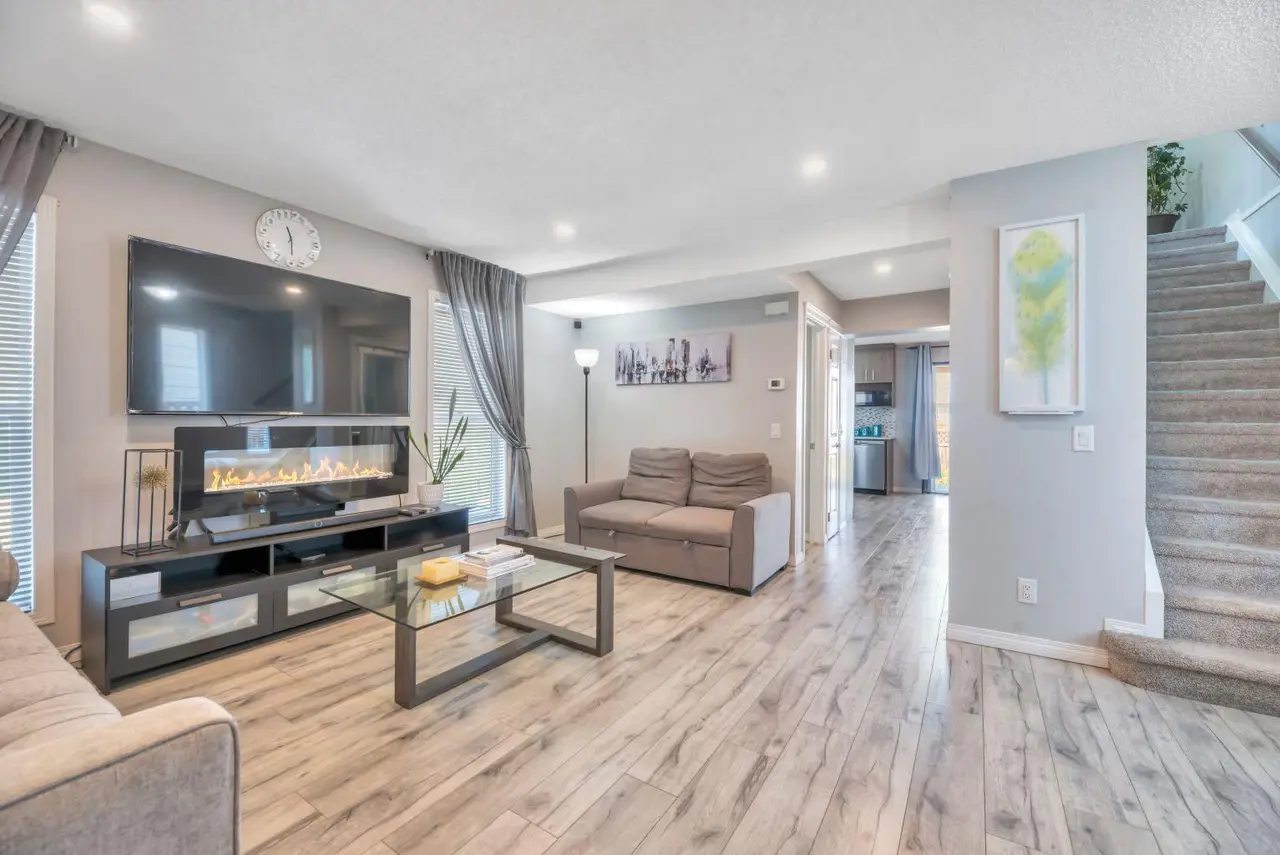 7 San Diego Manor NE