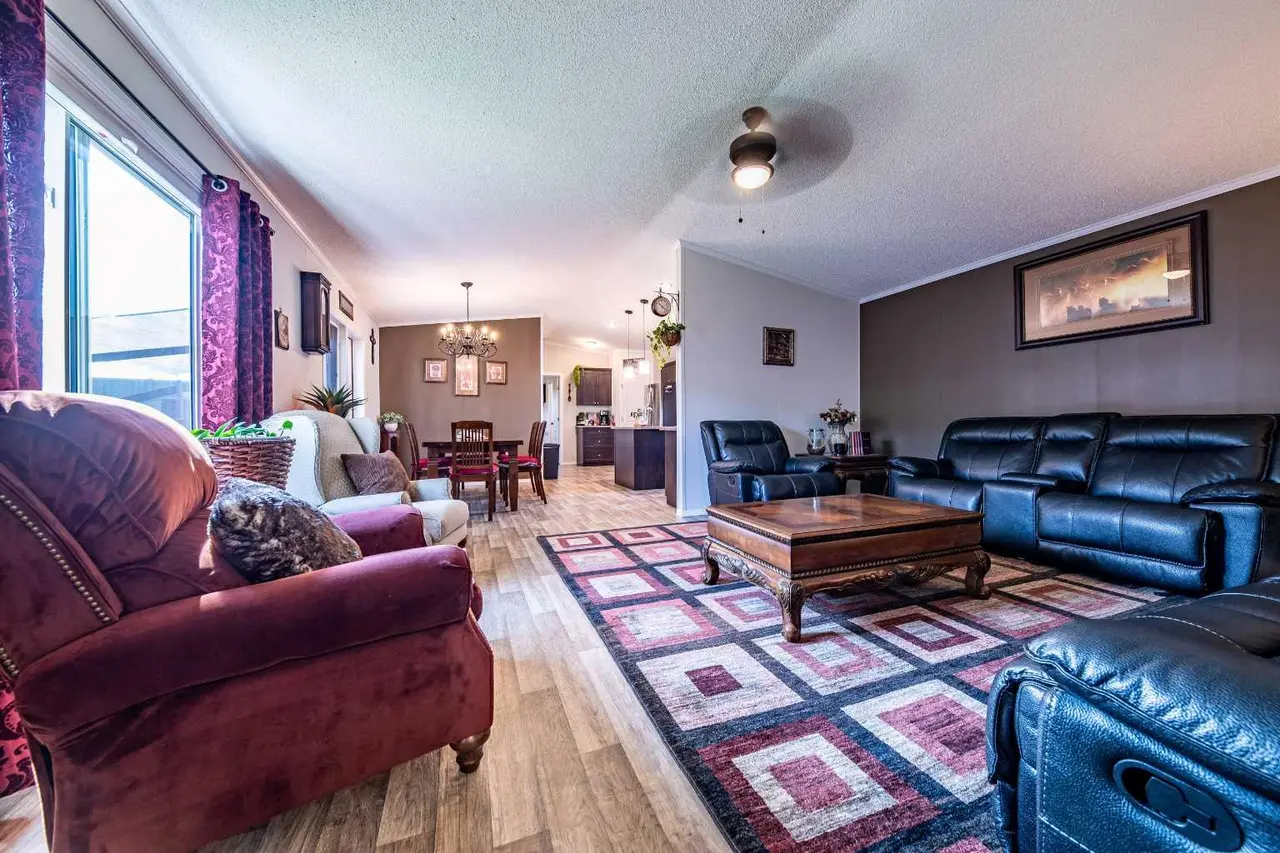 129-11850, 84 ave  