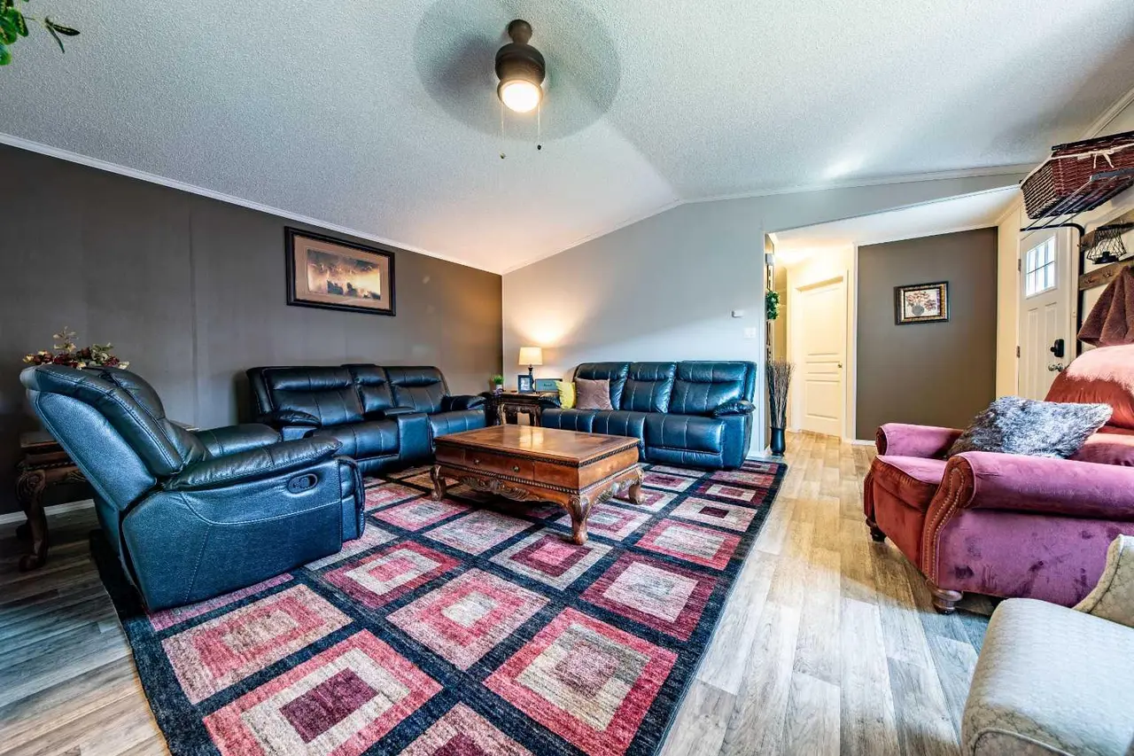 129-11850, 84 ave  