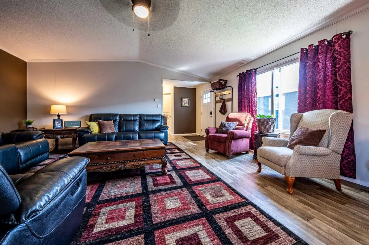 129-11850, 84 ave  