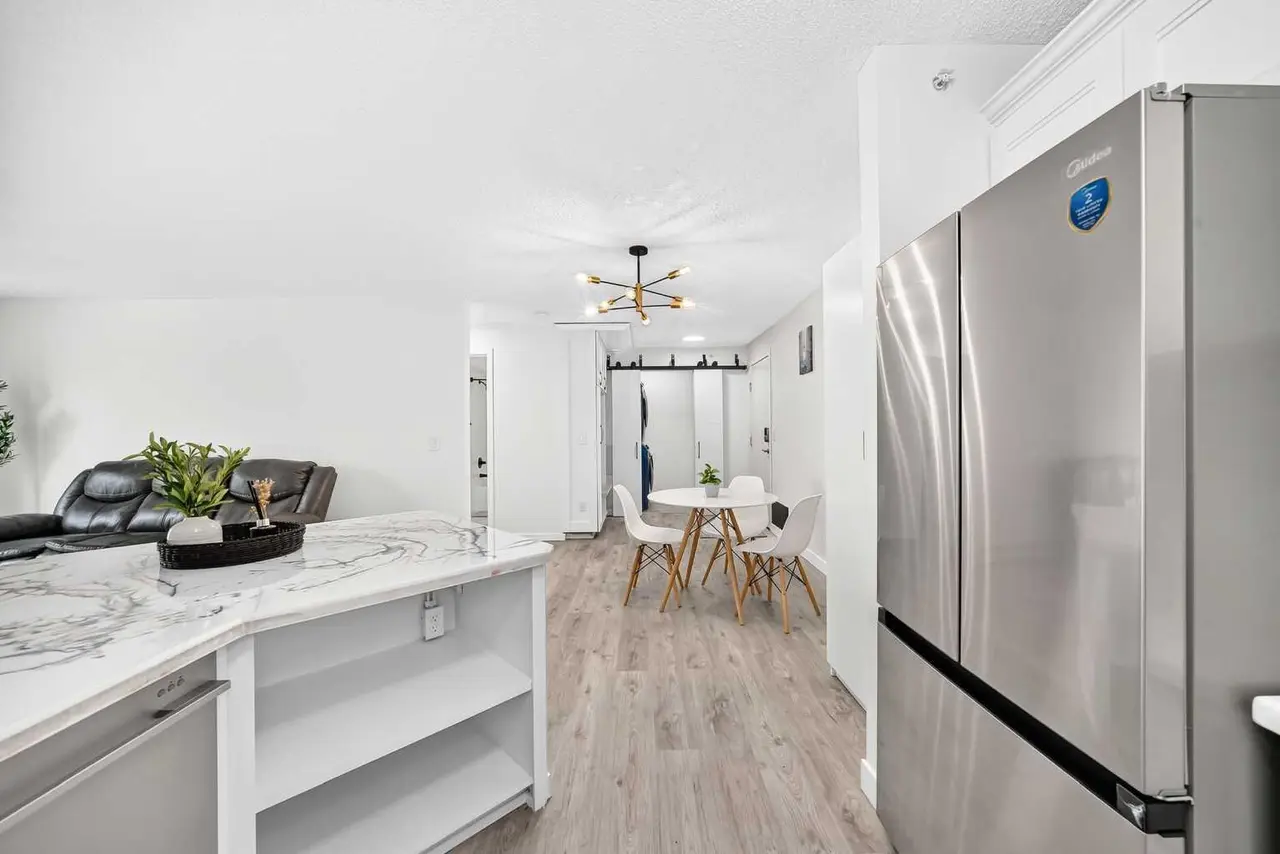 411, 4000 Somervale Court SW