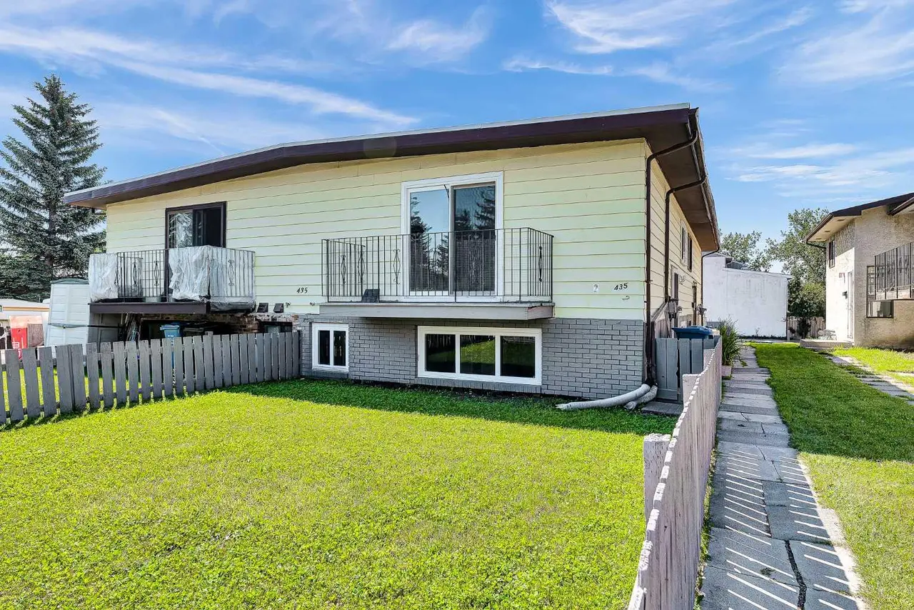 2, 435 Pinehill Road NE