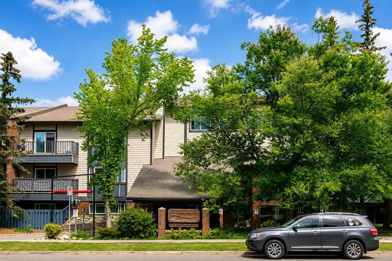 305, 550 Westwood Drive SW