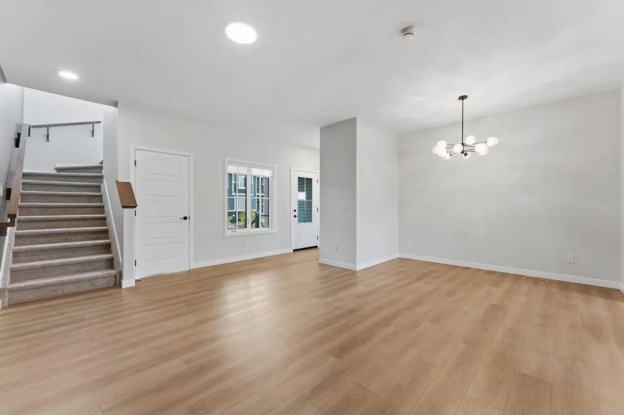 180 Lawson Lane SE