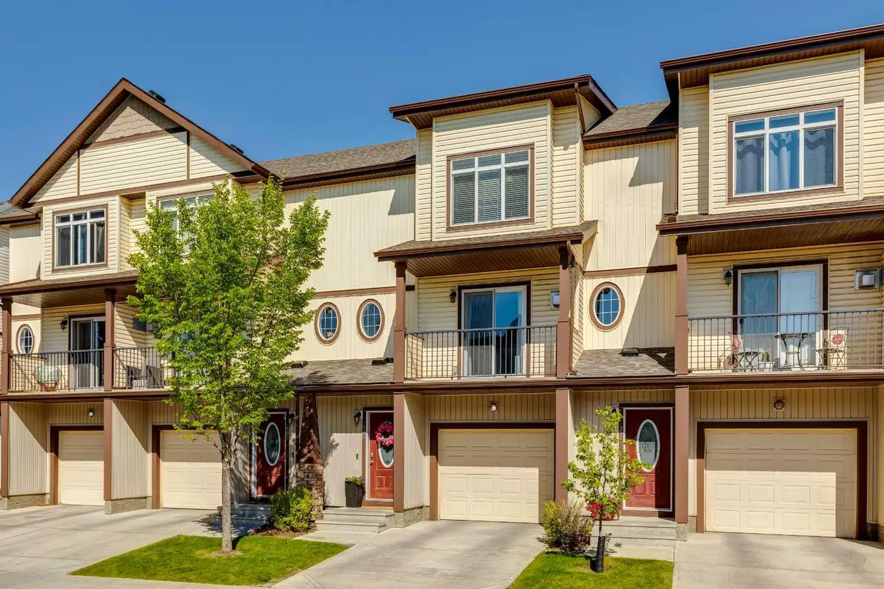 409 Copperpond Landing SE