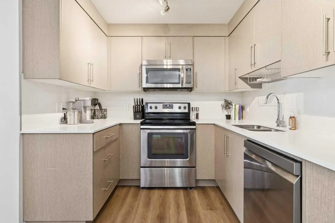 5103, 302 Skyview Ranch Drive NE