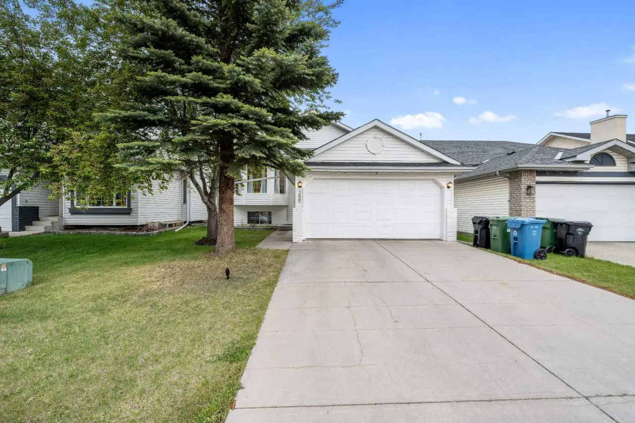 358 Hawkstone Drive NW