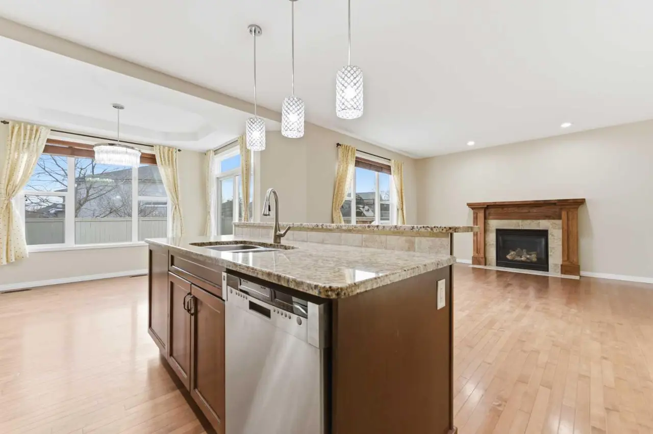 29 Royal Birkdale Drive NW