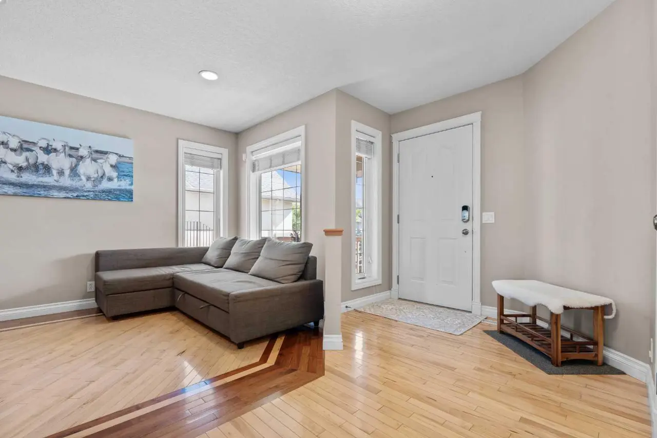 92 Cranston Drive NE