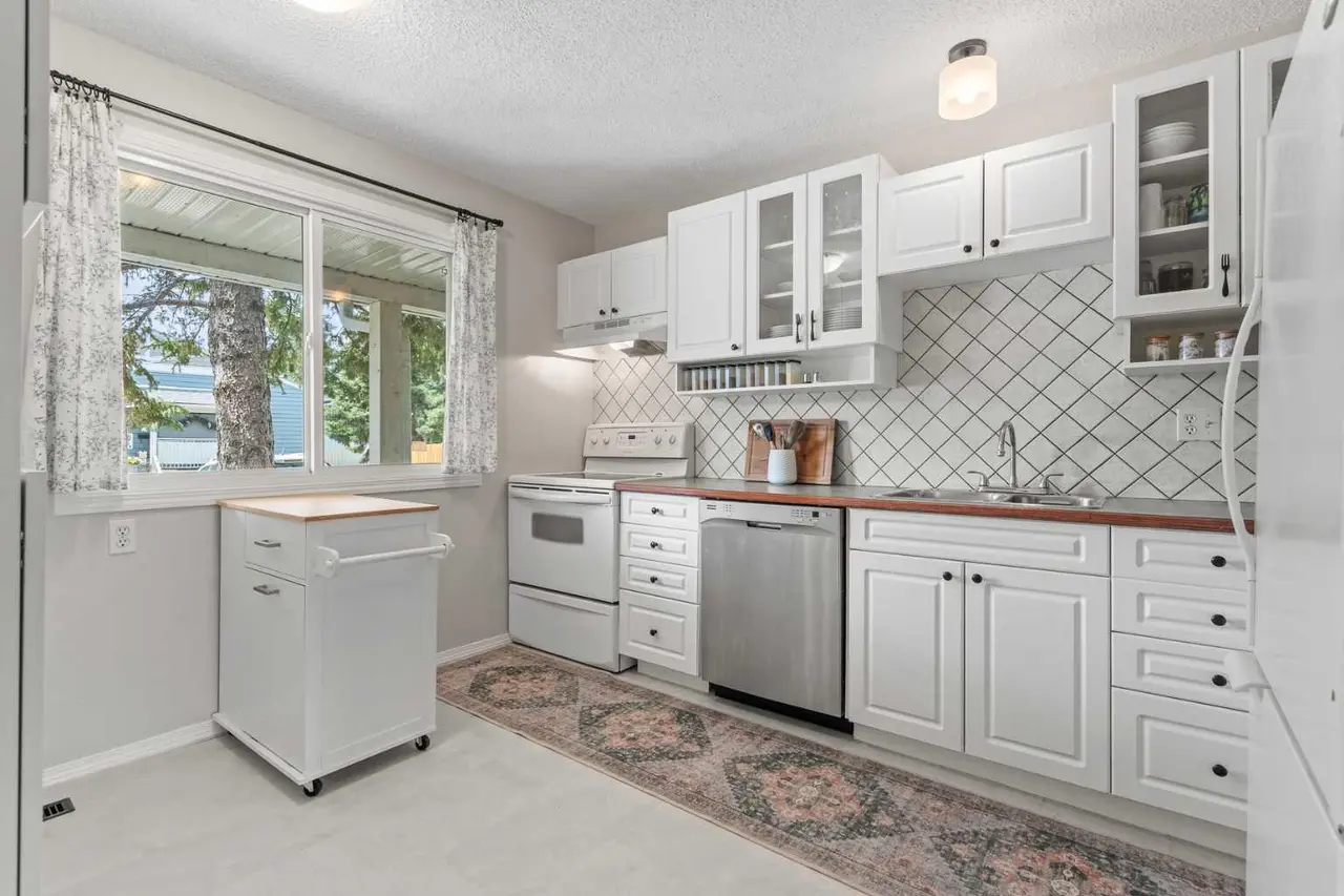 96 Georgian Villas NE