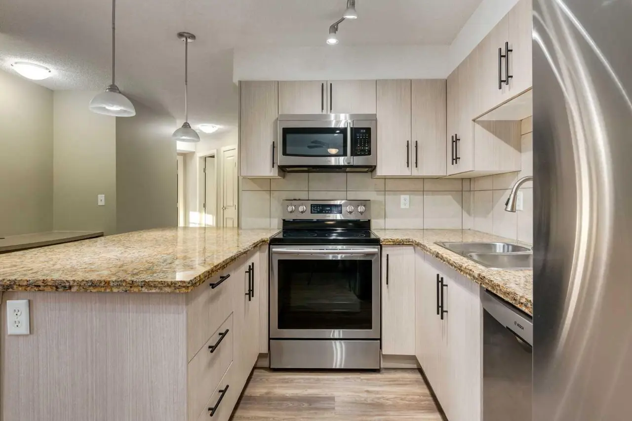 301, 108 Country Village Circle NE