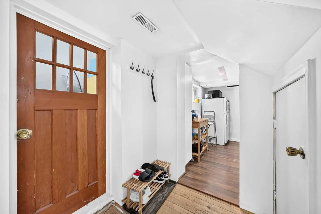 2405 30 Street SW