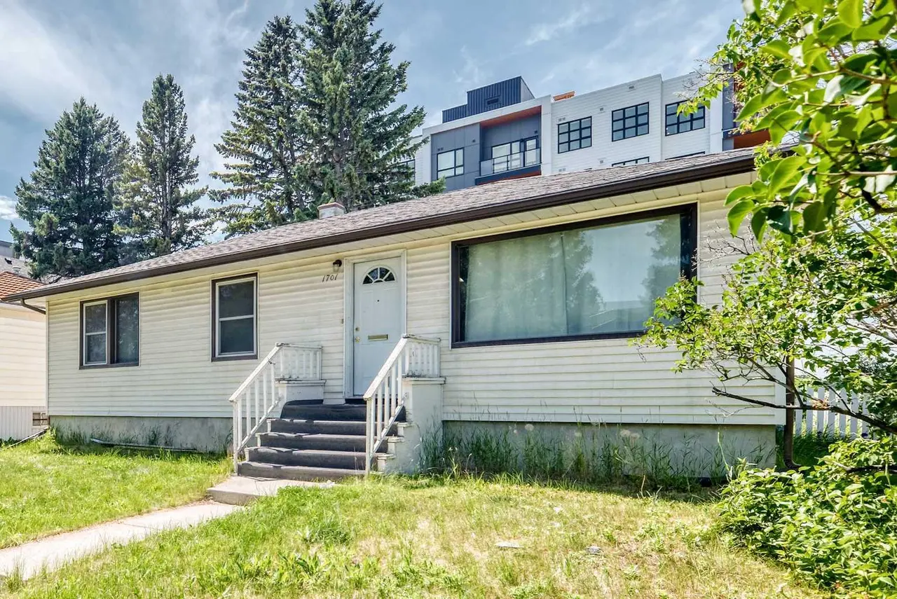 1701 32 Street SW