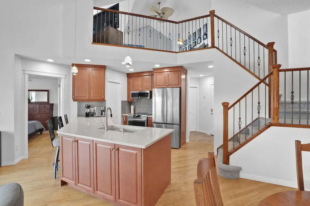 147 Springbank Villas SW