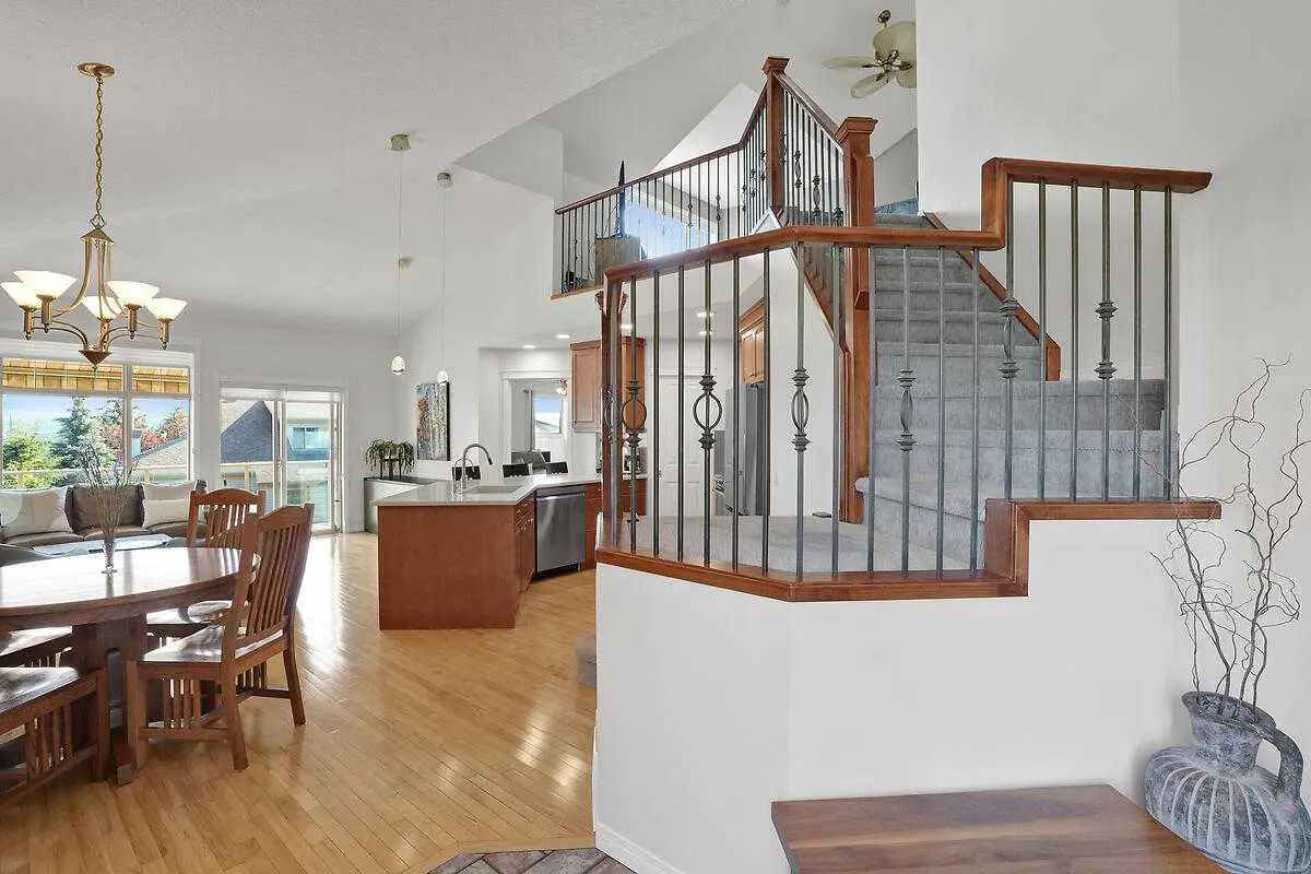 147 Springbank Villas SW