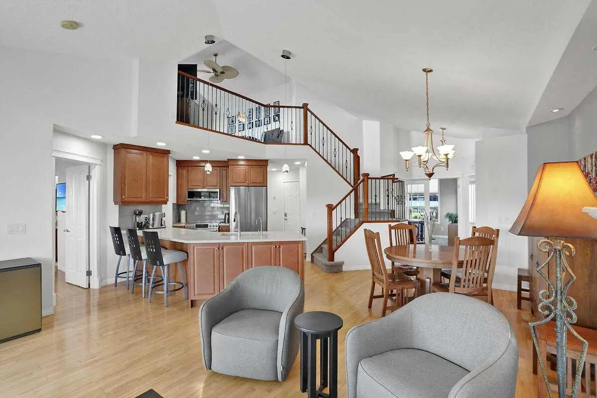 147 Springbank Villas SW