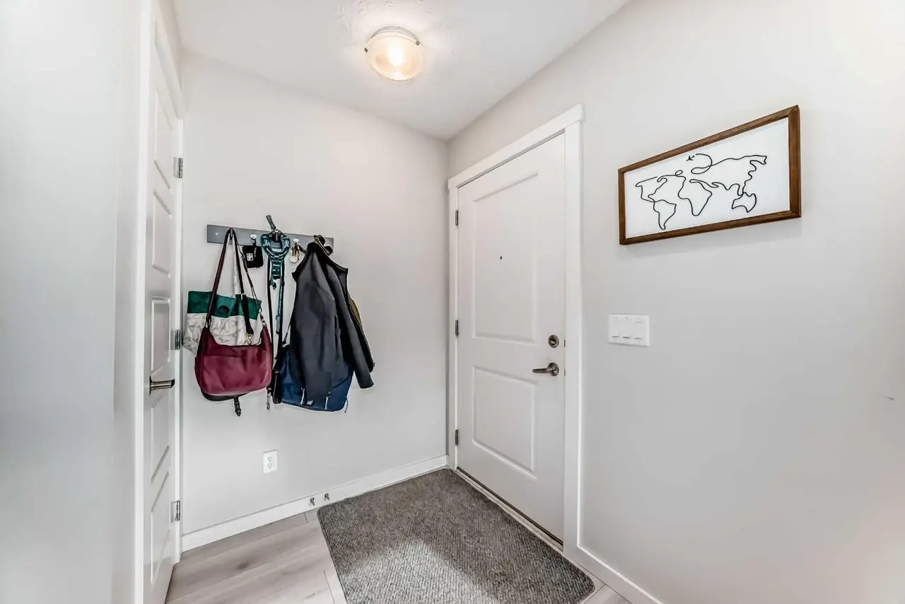 128, 31 Red Embers Parade NE