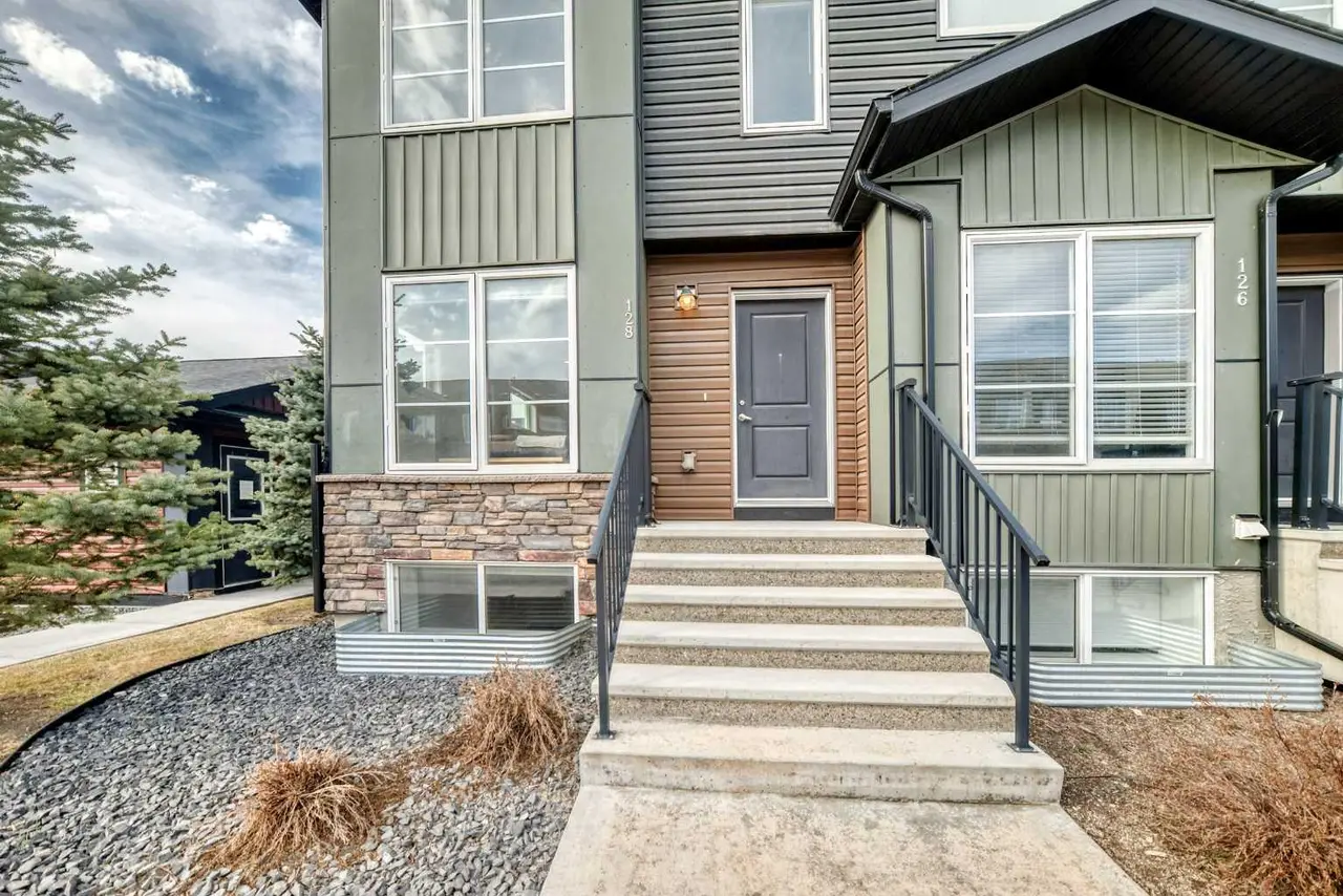 128, 31 Red Embers Parade NE