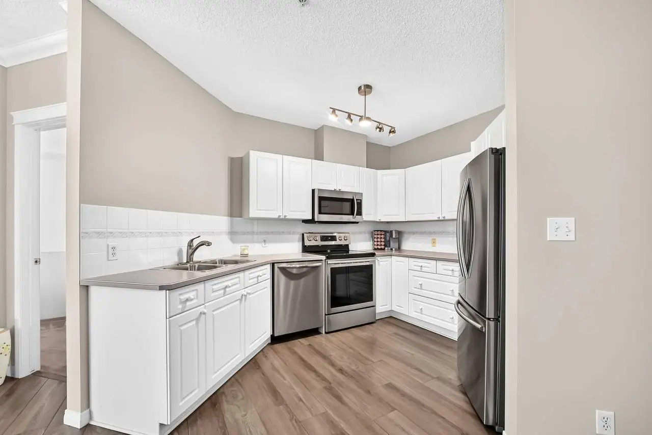 210, 78 Prestwick Gardens SE