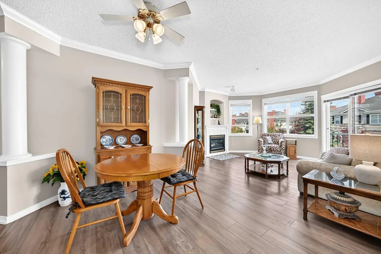210, 78 Prestwick Gardens SE